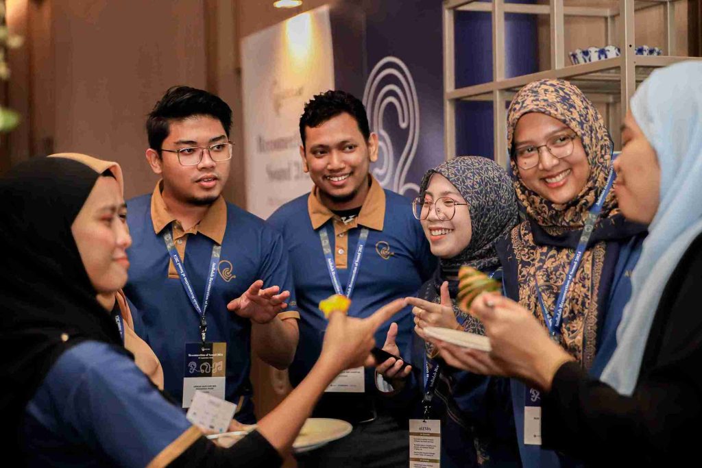 Audiolab Reconnection of Sound (AROS) 2024 - Our first audiology conference in Malaysia! We are thrilled to welcome you to our inaugural Audiology Conference, where professionals from across the field have come together to share knowledge, insights, and innovations. This event represents a unique opportunity to engage with the latest research, explore cutting-edge technologies, and participate in meaningful discussions on the challenges and advancements in audiology. Our program offers a diverse range of topics, from hearing loss prevention and treatment strategies to the impact of emerging technologies on hearing care. We are proud to present keynote speakers who are leaders in audiology, along with interactive workshops and breakout sessions designed to foster collaboration and hands-on learning. As we embark on this exciting journey together, we encourage you to make the most of this experience—ask questions, network with peers, and take advantage of the knowledge and resources available. Whether you are a seasoned professional or new to the field, this conference is designed to inspire and equip you for the future of audiology. Thank you for being a part of our first conference. Let’s make this event an unforgettable milestone in advancing hearing health and care!